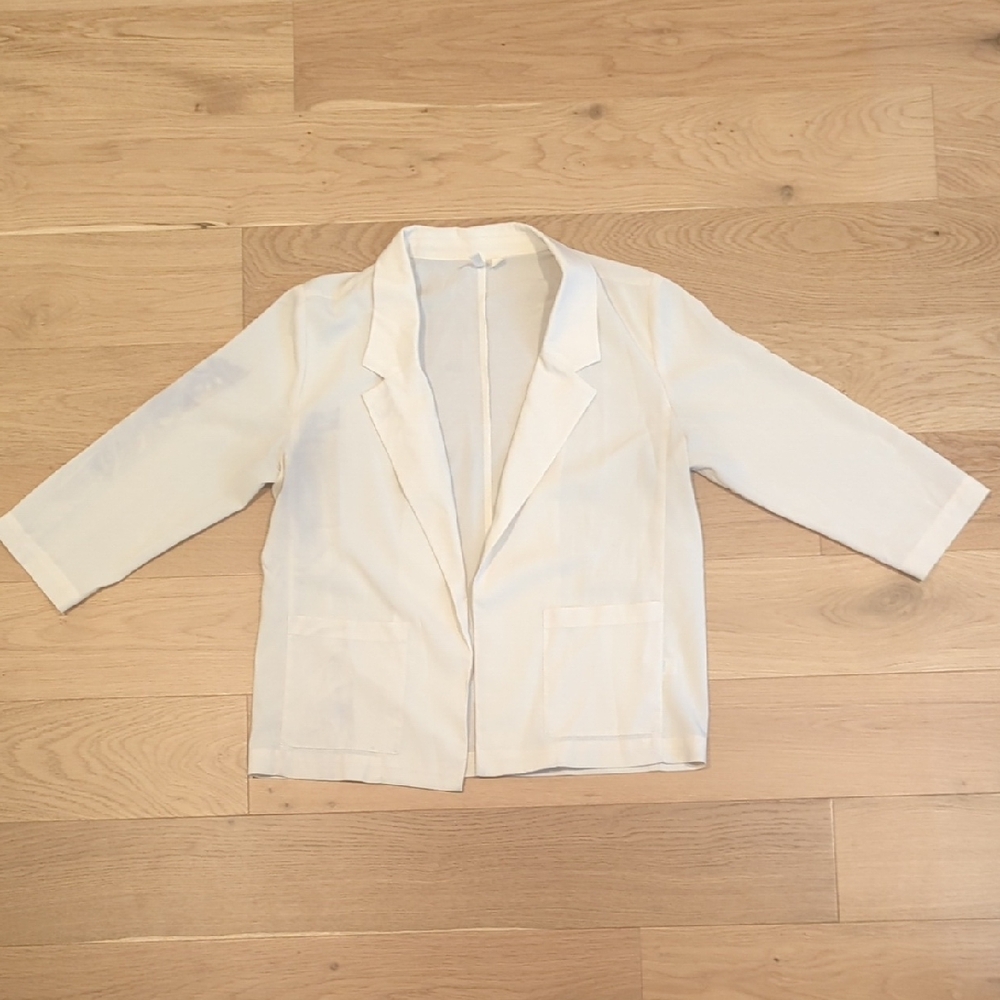Frenchi Women's Cream Blazer
